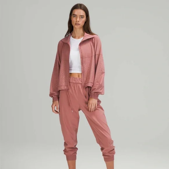 Lululemon In Depth Jacket - Spiced Chai - Picture 2 of 6